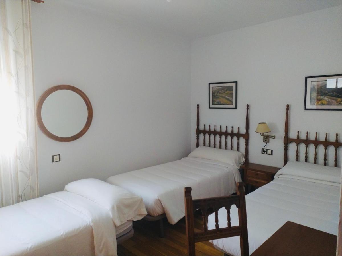 Hostal Pirineos Meliz Bielsa Eksteriør billede