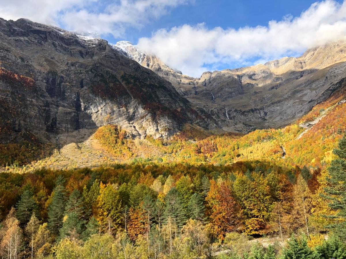 Hostal Pirineos Meliz Bielsa Eksteriør billede