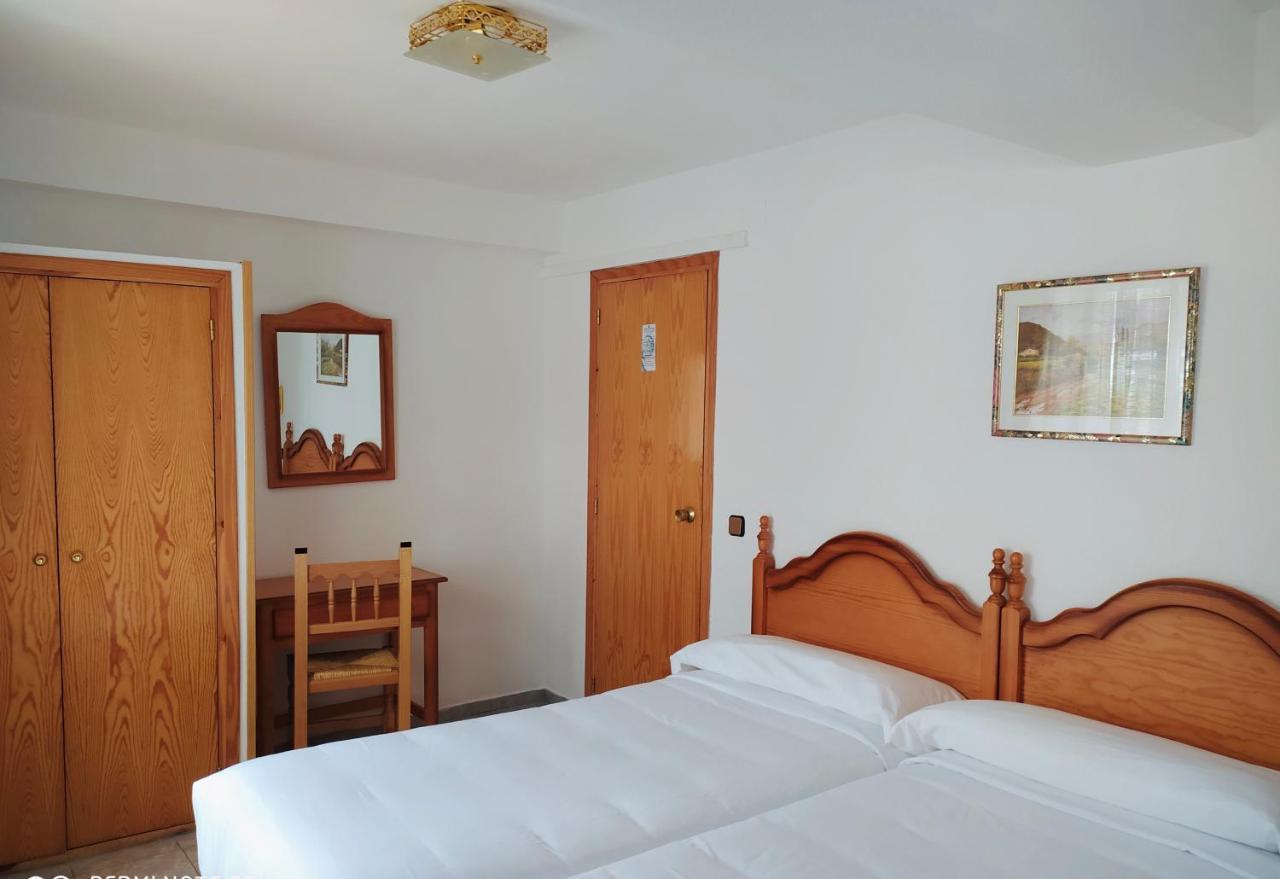 Hostal Pirineos Meliz Bielsa Eksteriør billede